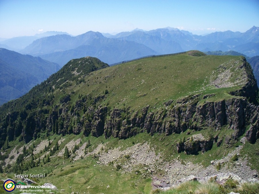 31 Cima a sud e Mencucca.JPG